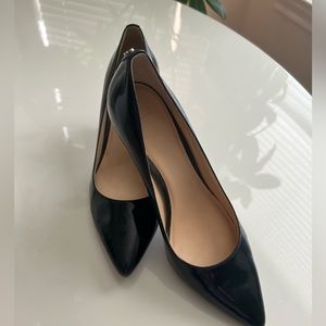 Navy blue Cole Haan Grand.OS pumps. Soft soul. Worn once.